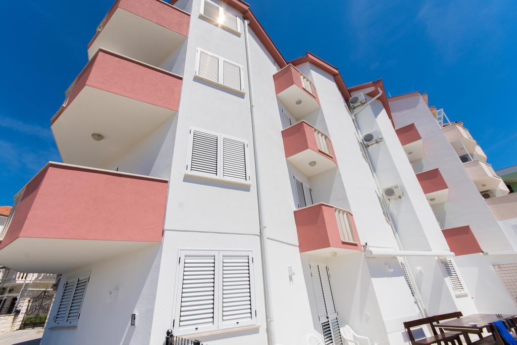 Apartment Ljuba Trogir Exterior foto